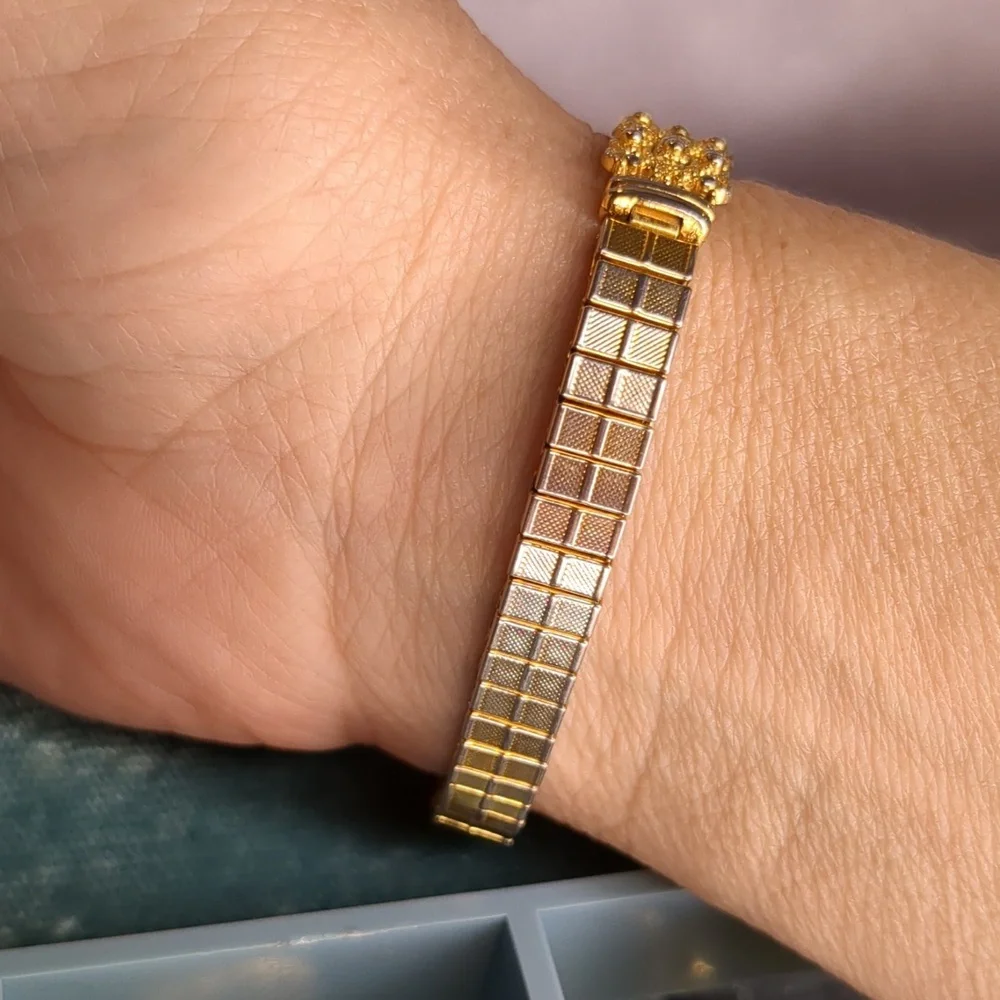 Vintage 80s LA Express Watch Gold Stretch Band Fashion Metal Bezel Quartz